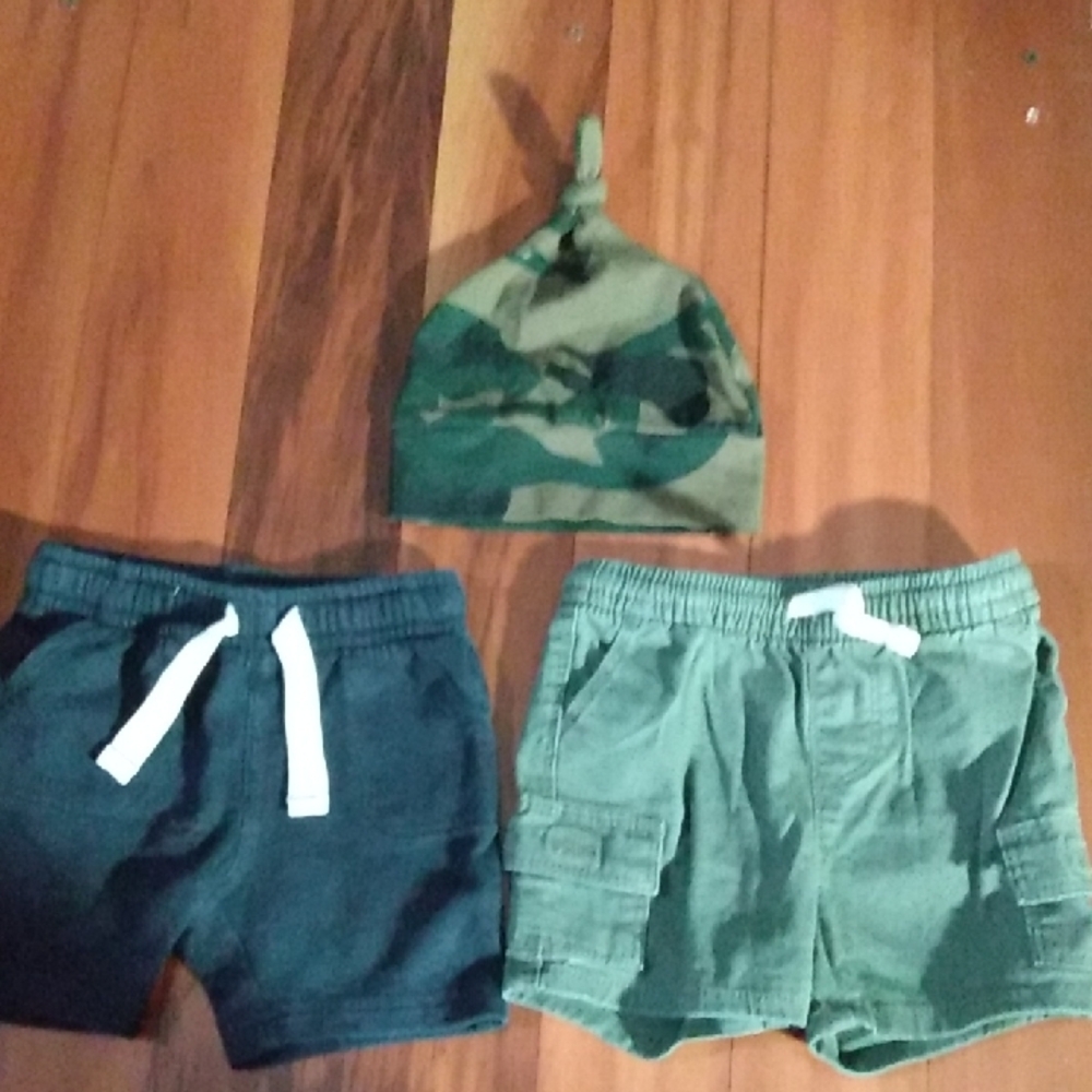 Baby Boys 6 Months Old Navy Cargo Shorts/Carter's Cotton Shorts Set Bundle & Hat